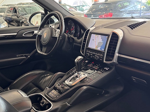 Porsche Cayenne S 19 of 28