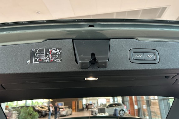 Volvo V60 17 of 30