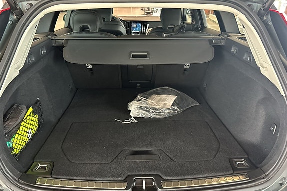 Volvo V60 6 of 19