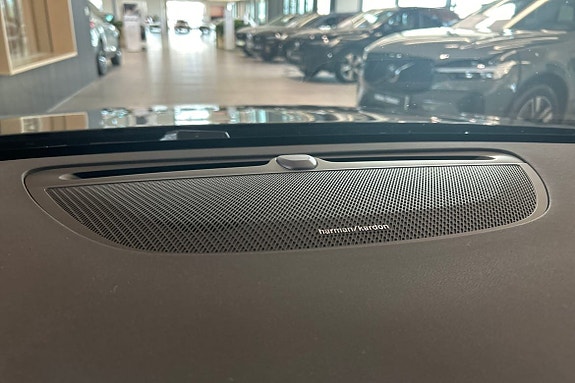 Volvo V60 24 of 30