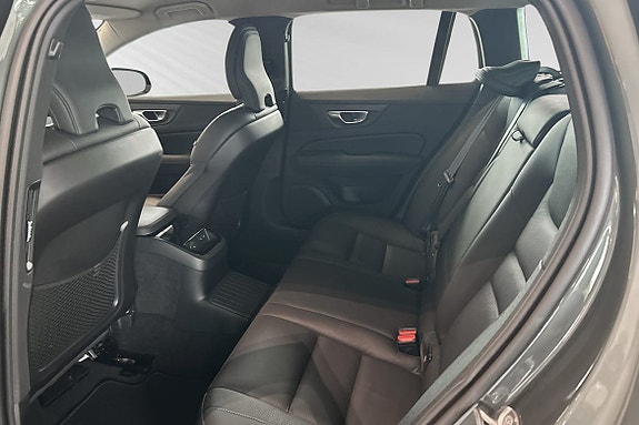 Volvo V60 12 of 19