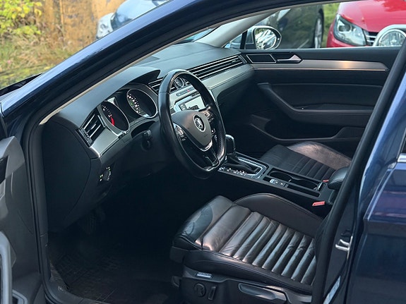 Volkswagen Passat 6 of 14