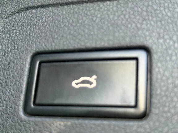 Volkswagen Passat 7 of 14