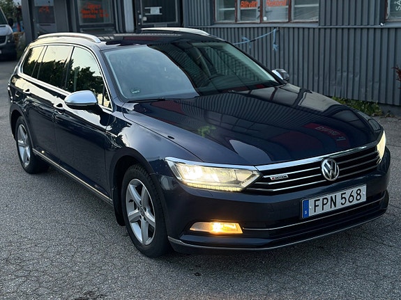 Volkswagen Passat 3 of 14