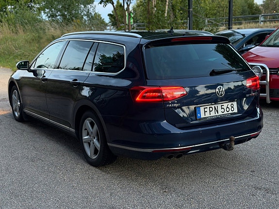 Volkswagen Passat 4 of 14