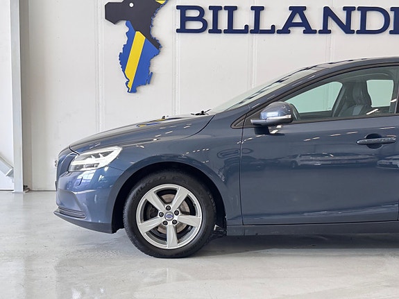 Volvo V40 9 of 24