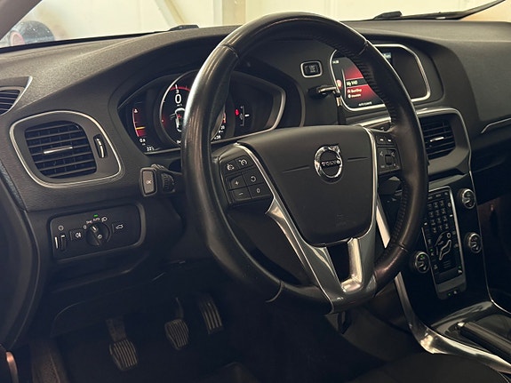 Volvo V40 20 of 24