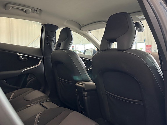 Volvo V40 15 of 24