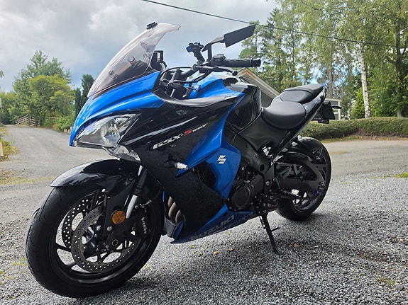 Suzuki GSX-S1000 3 of 7