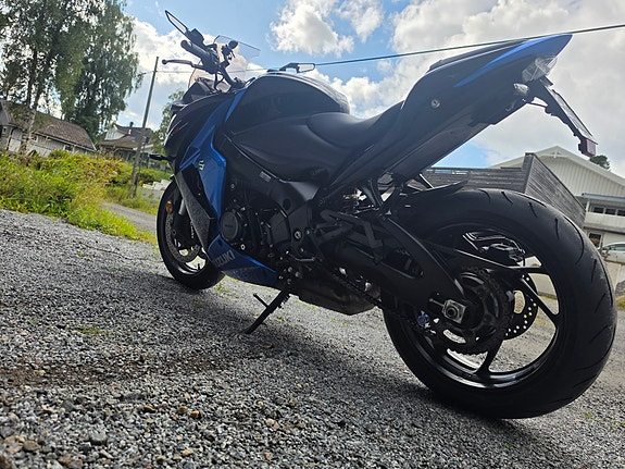 Suzuki GSX-S1000 4 of 7