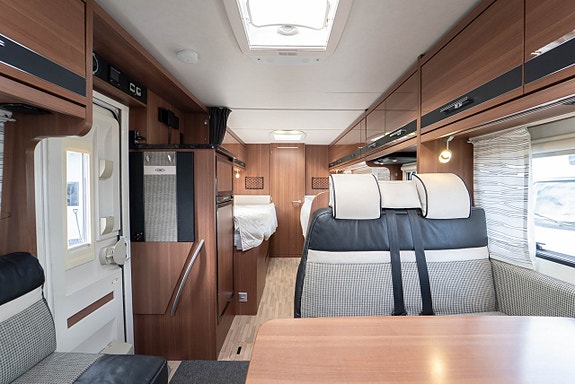 LMC T 712 Black Selection *Alde / 150HK* 7 of 15