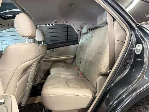 Lexus RX400h 14 of 16