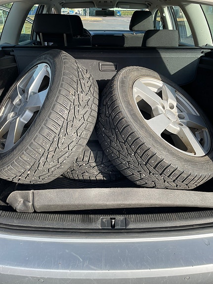 Volkswagen Passat 9 of 12