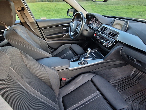 BMW 318d 11 of 11