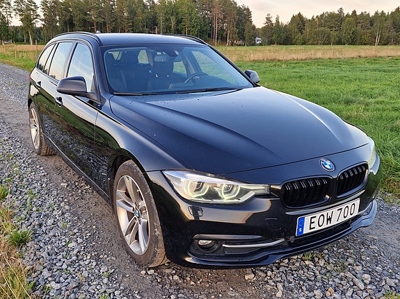 BMW 318d 3 of 11