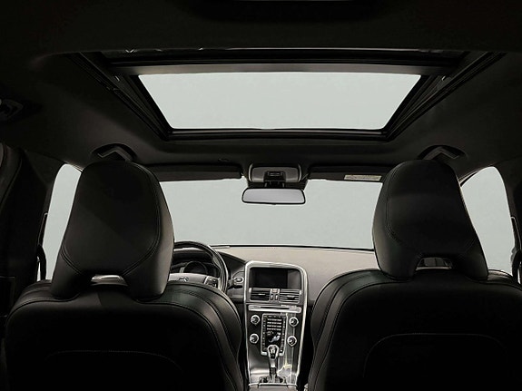 Volvo XC60 17 of 29