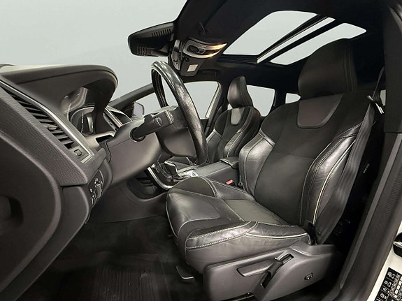 Volvo XC60 11 of 29