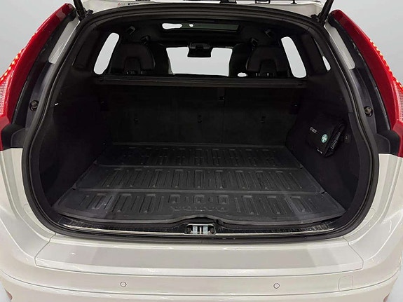 Volvo XC60 16 of 29