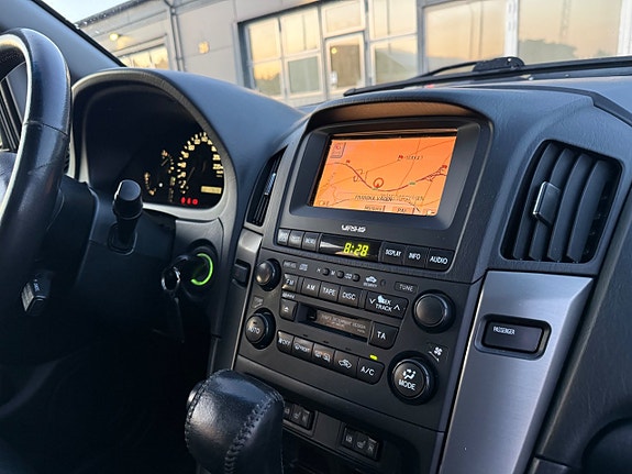 Lexus RX300 22 of 30