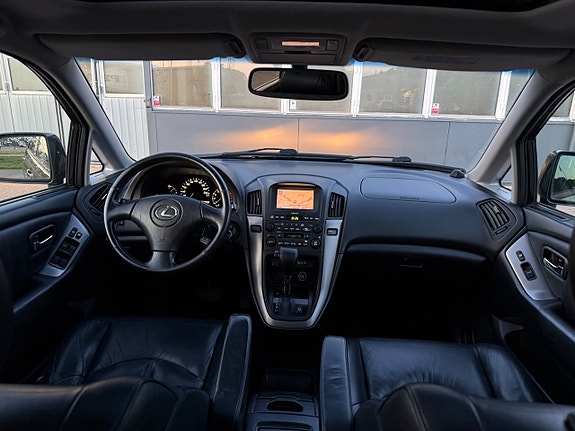 Lexus RX300 17 of 30