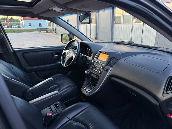 Lexus RX300 15 of 30