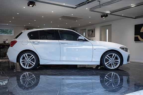 BMW 120d 2 of 19