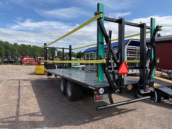 Palmse Trailer 3800 balvagn med hydraulisk sidor