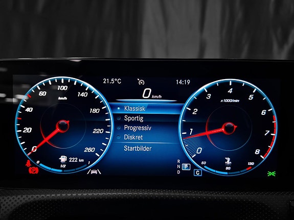 Mercedes-Benz CLA200 22 of 30