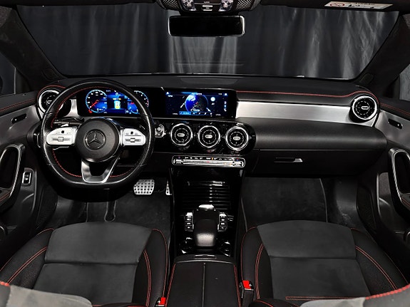 Mercedes-Benz CLA200 18 of 30
