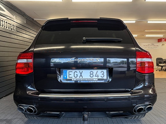 Porsche Cayenne S 4 of 22