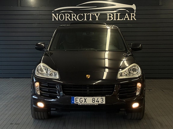 Porsche Cayenne S 9 of 22