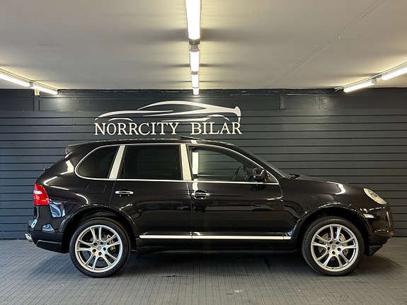 Porsche Cayenne S 6 of 22