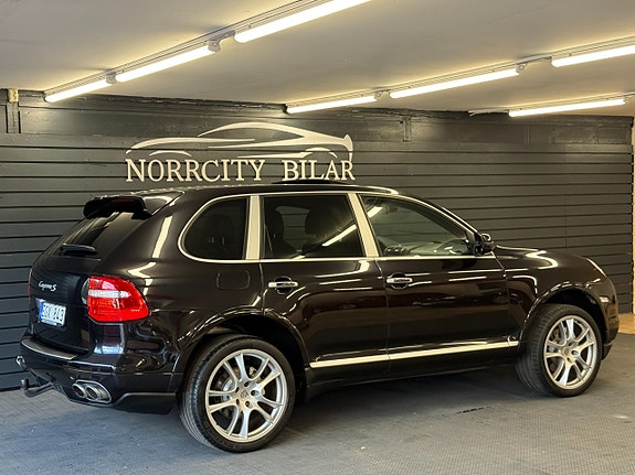 Porsche Cayenne S 5 of 22