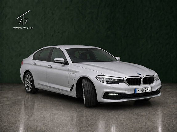 BMW 530e 4 of 30