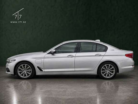 BMW 530e 3 of 30