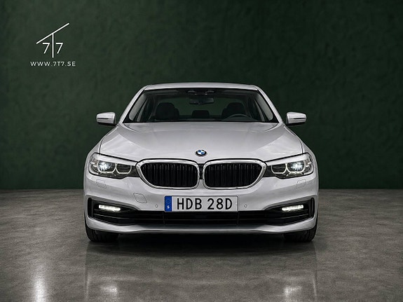 BMW 530e 2 of 30