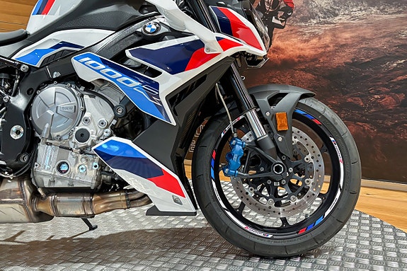 BMW M 1000 R |Nyservad|482 mil|SE BILDER & SPEC| 5 of 9
