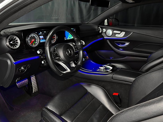 Mercedes-Benz E200 15 of 30