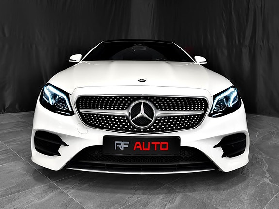Mercedes-Benz E200 5 of 30