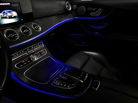 Mercedes-Benz E200 30 of 30