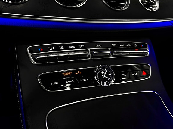 Mercedes-Benz E200 22 of 30