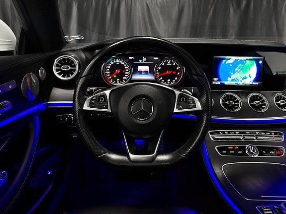 Mercedes-Benz E200 18 of 30