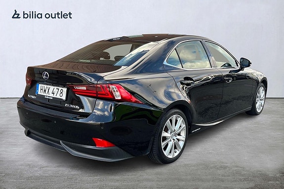 Lexus IS300h 6 of 22