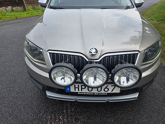 Skoda Octavia Scout 19 of 24