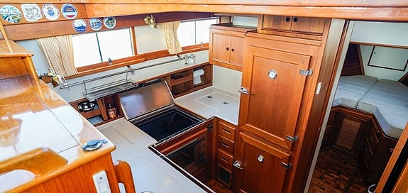 Grand Banks 42 Motoryacht 19 of 30