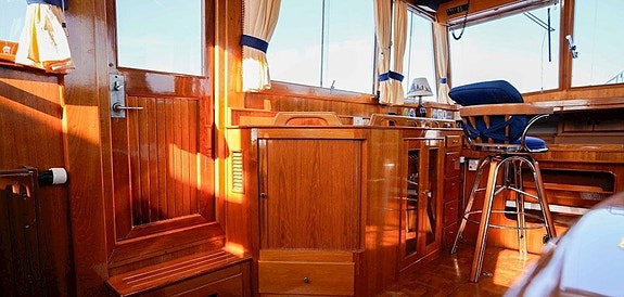 Grand Banks 42 Motoryacht 18 of 30