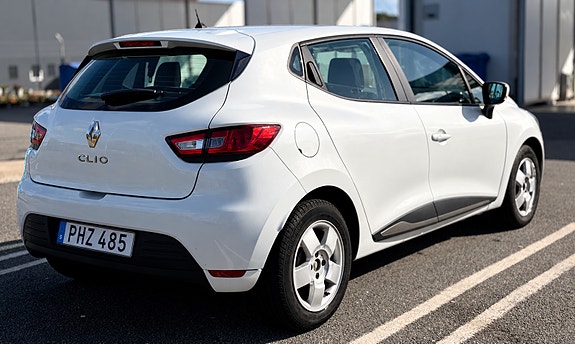 Renault Clio 2 of 3