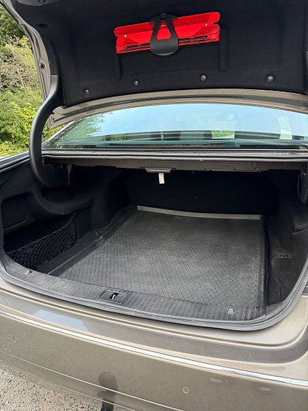 Mercedes-Benz E220 9 of 9
