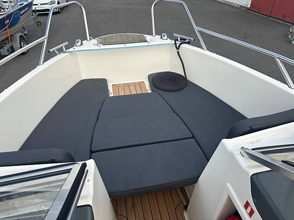 UTTERN T51 2017 – MERCURY F100 • 135 TIMMAR • EN ÄGARE • BRE 10 of 12