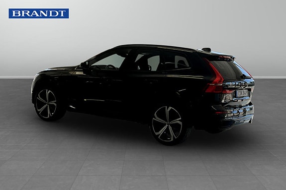 Volvo XC60 2 of 9